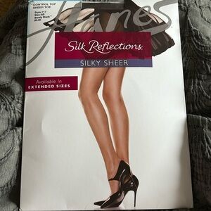 Hanes Silk Reflections Silky Sheer Panty Hose